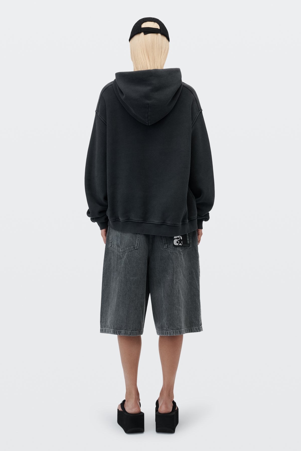 WASHED BLACK