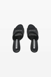 BLACK/JET