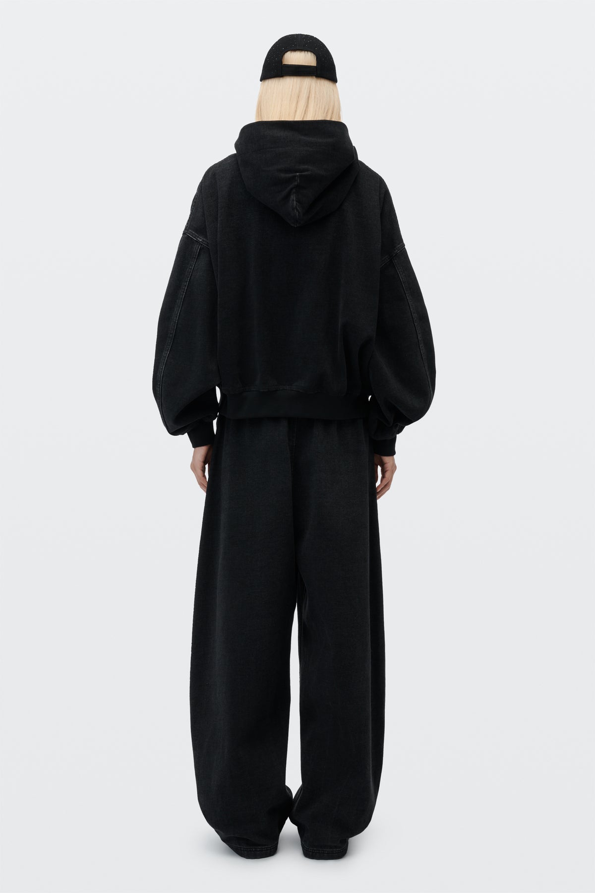 WASHED BLACK
