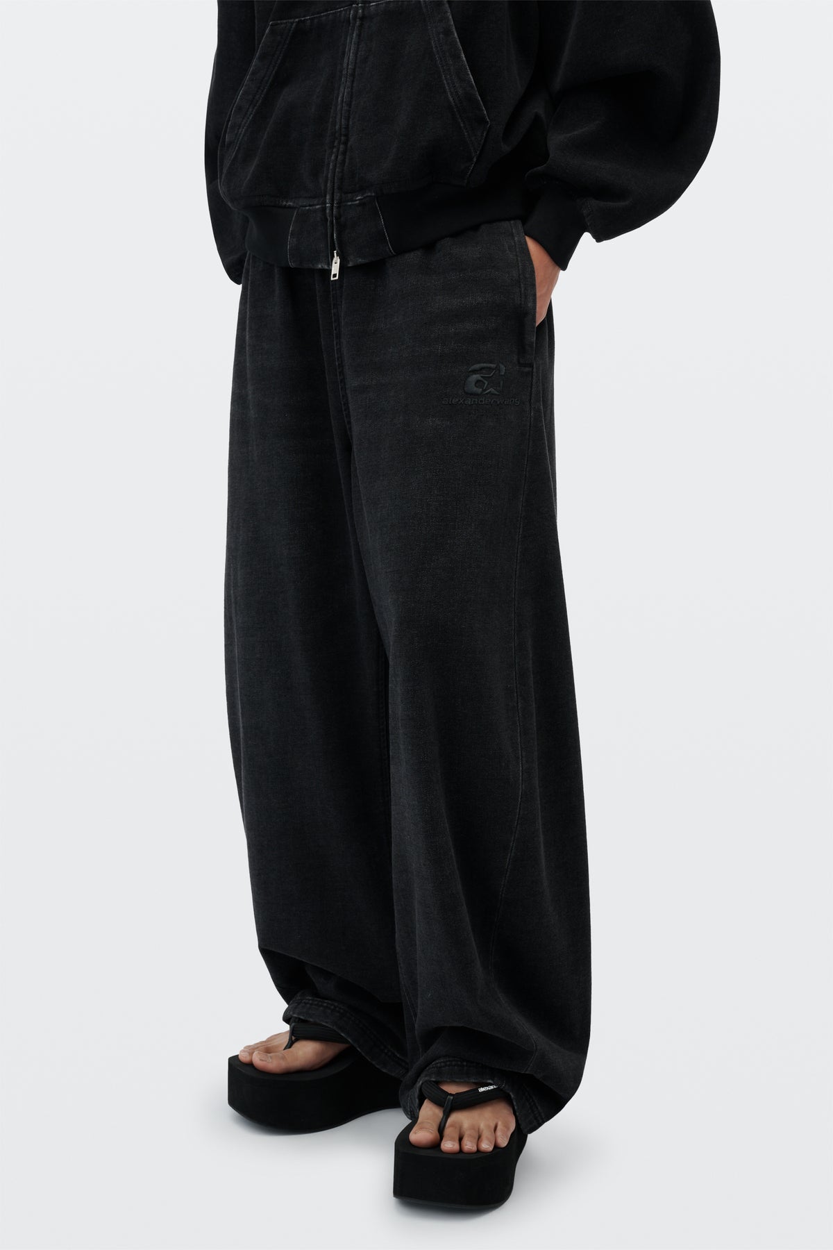 WASHED BLACK