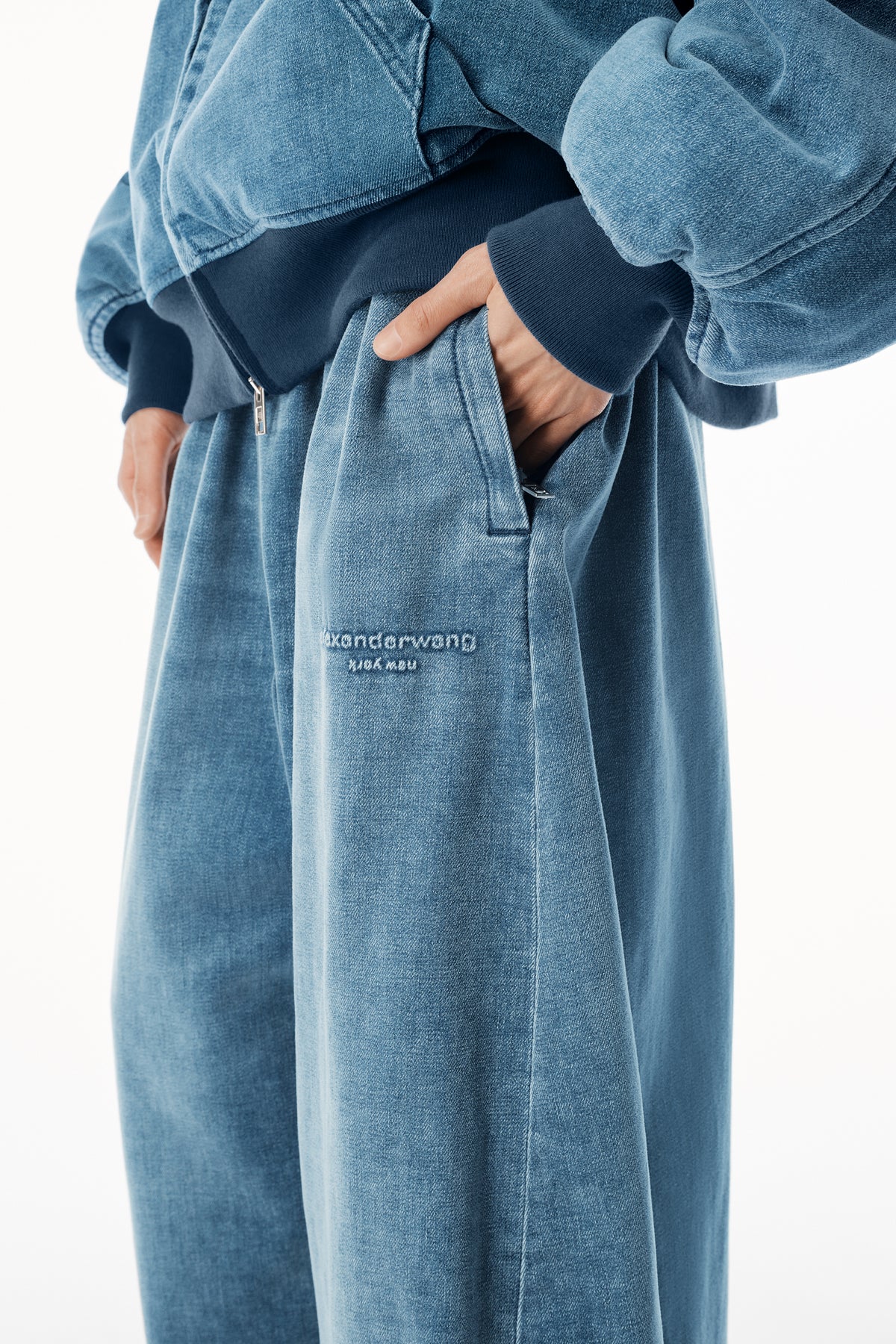WASHED LIGHT BLUE