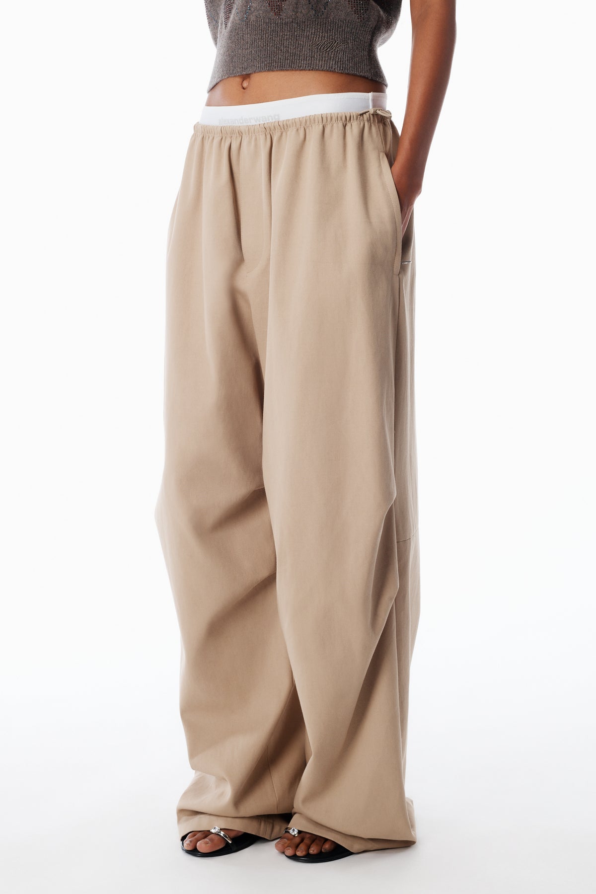 WARM TAUPE