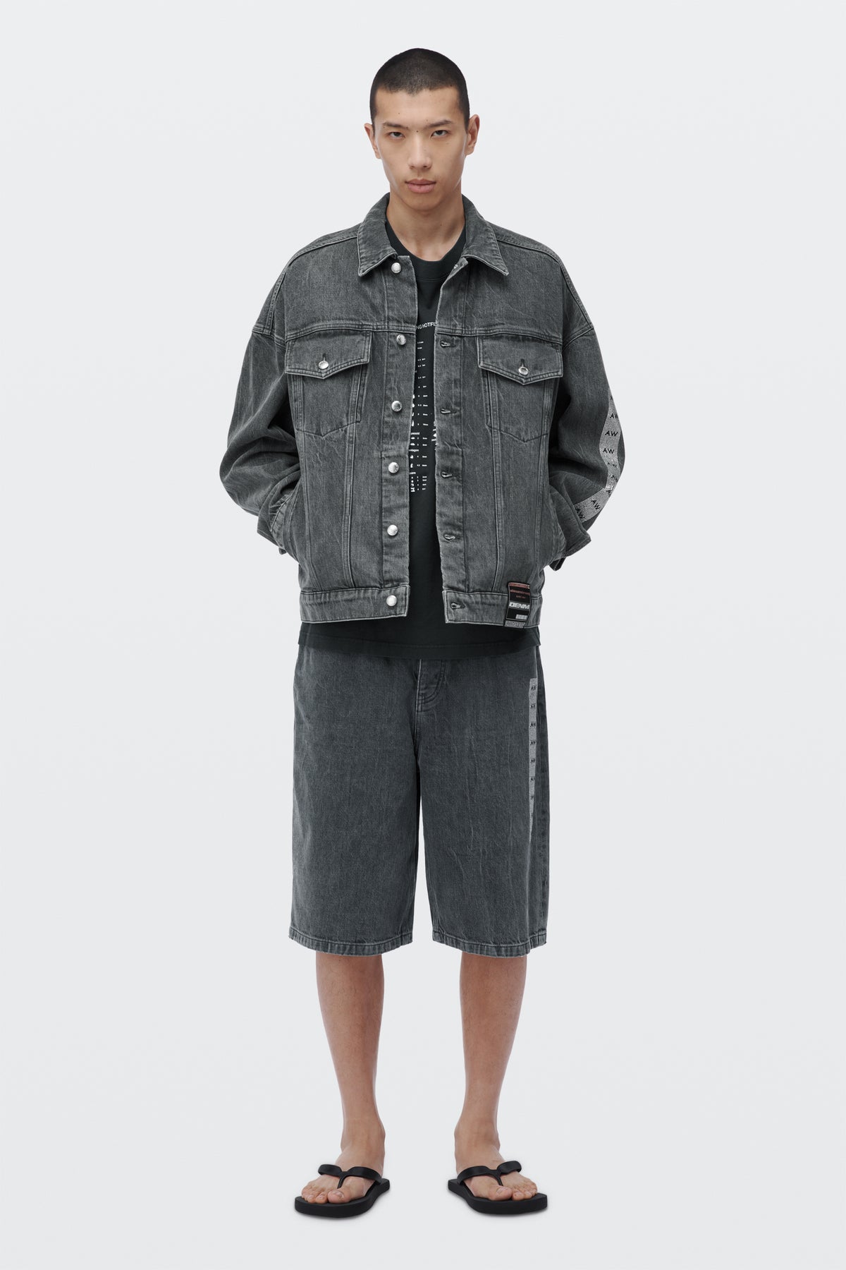 DEEP WASHED GREY