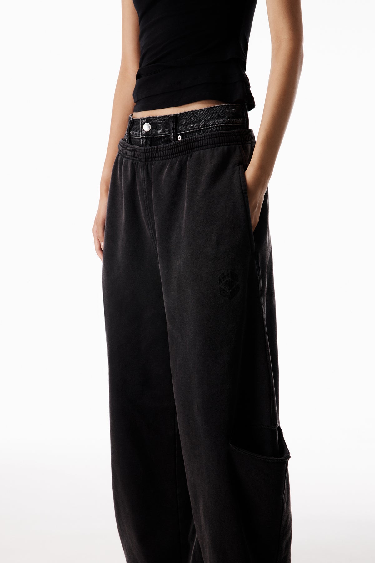 WASHED BLACK