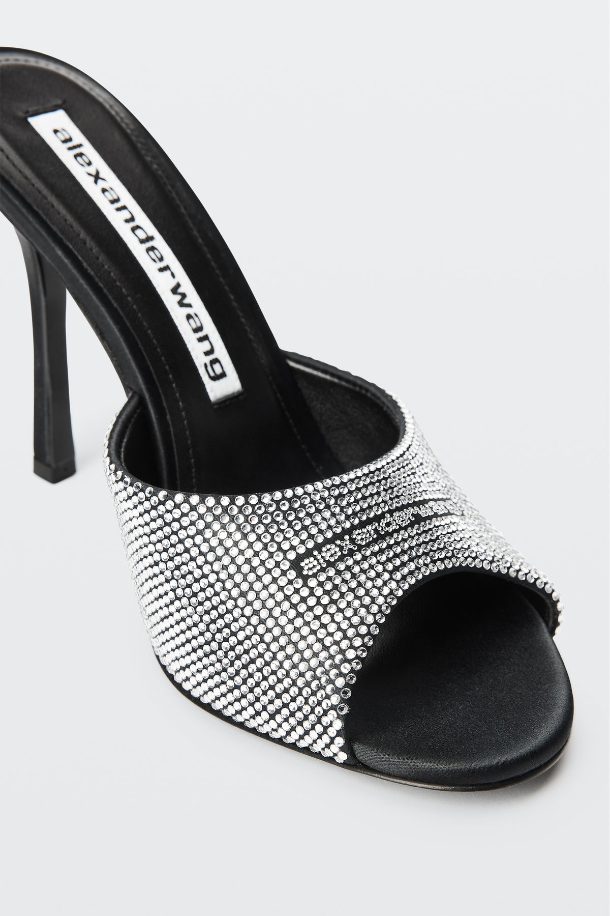 BLACK/SILVER