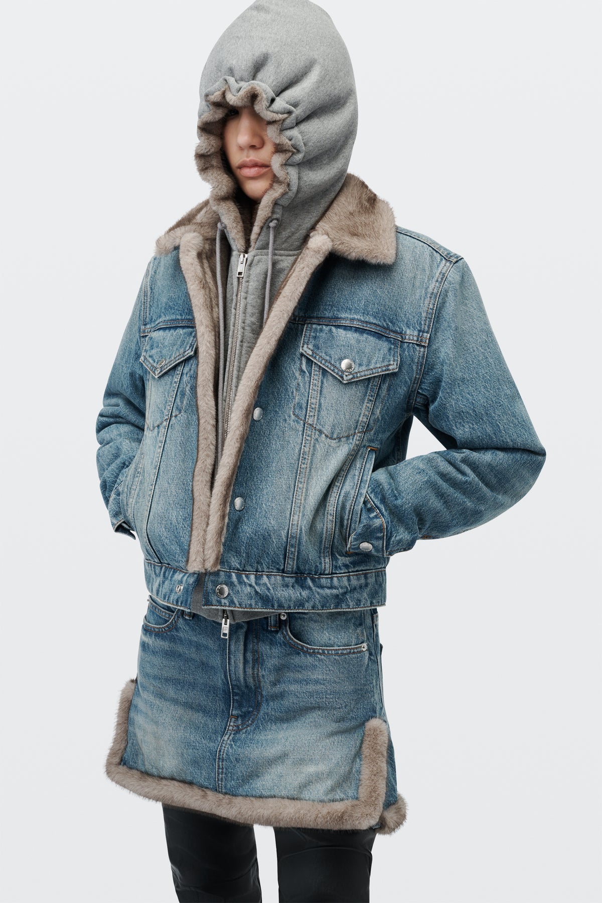 TINTED MEDIUM INDIGO