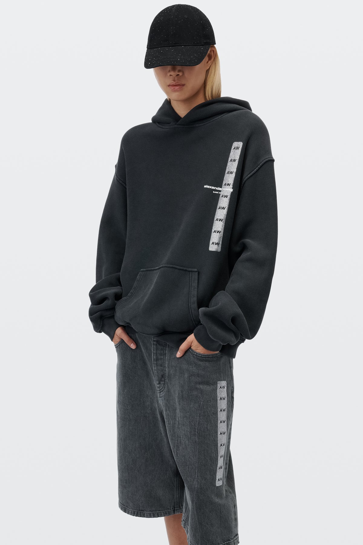 WASHED BLACK