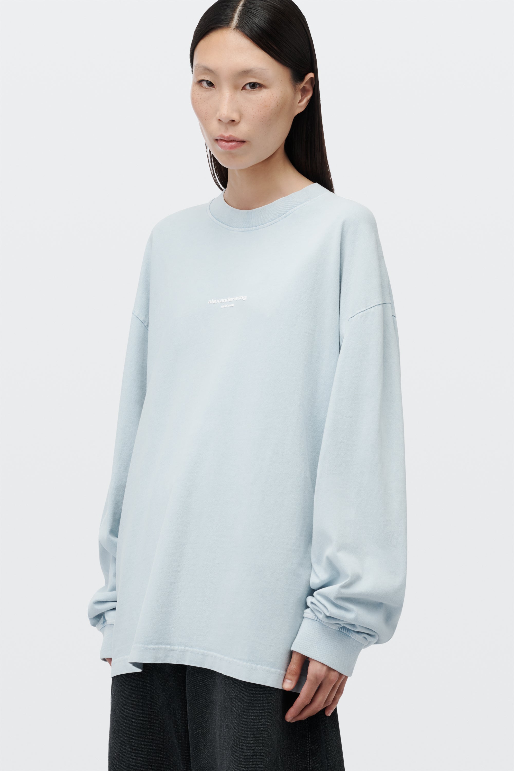 LONG SLEEVE TEE W/ LOGO PRINT