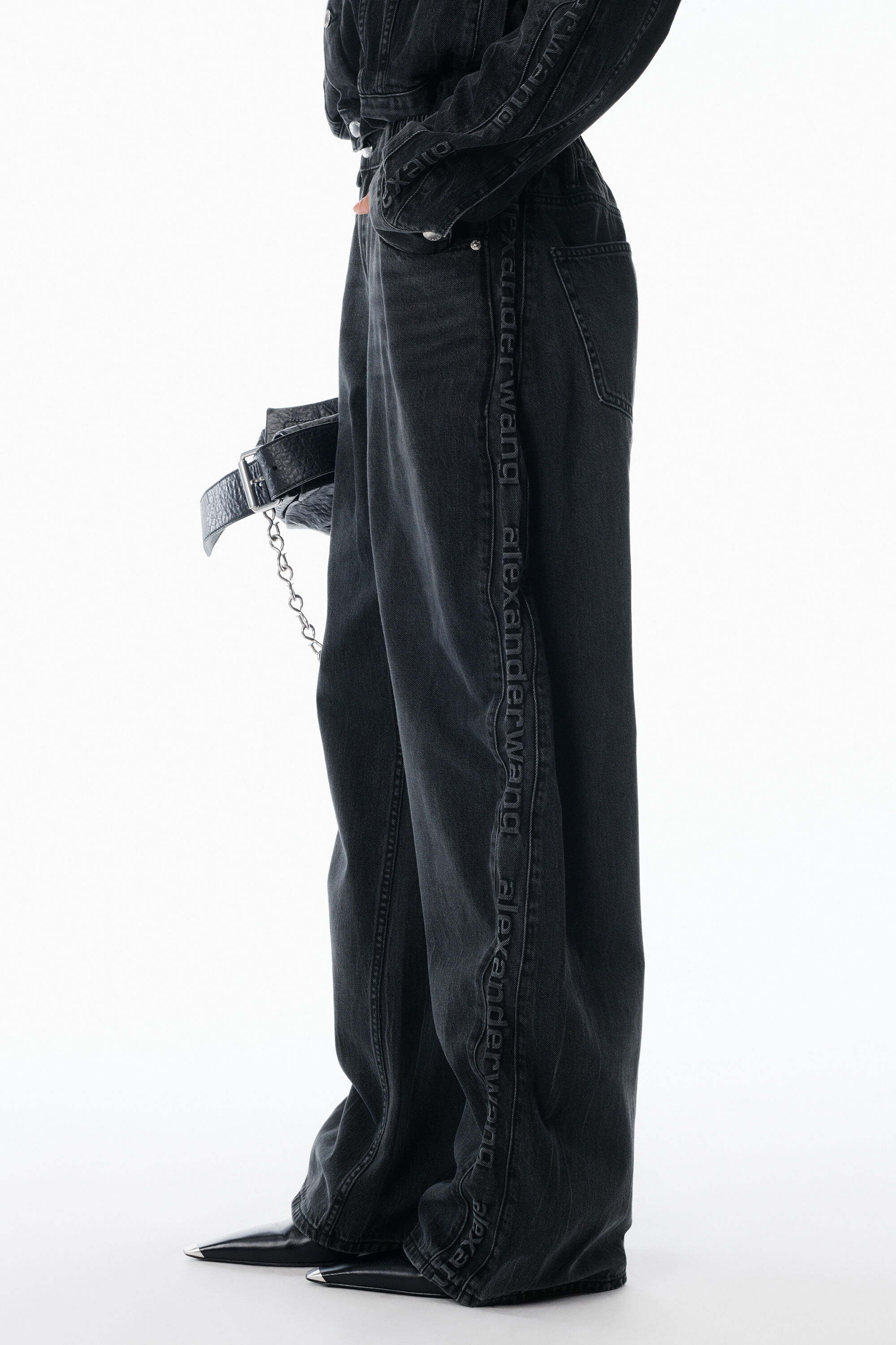 4DC1254693015R.jpg?sw=1536