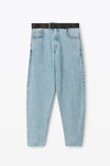 jeans in denim con cintura di pelle e applicazione con logo