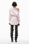 alexander wang off-shoulder shirt dress in cotton poplin light pink/white