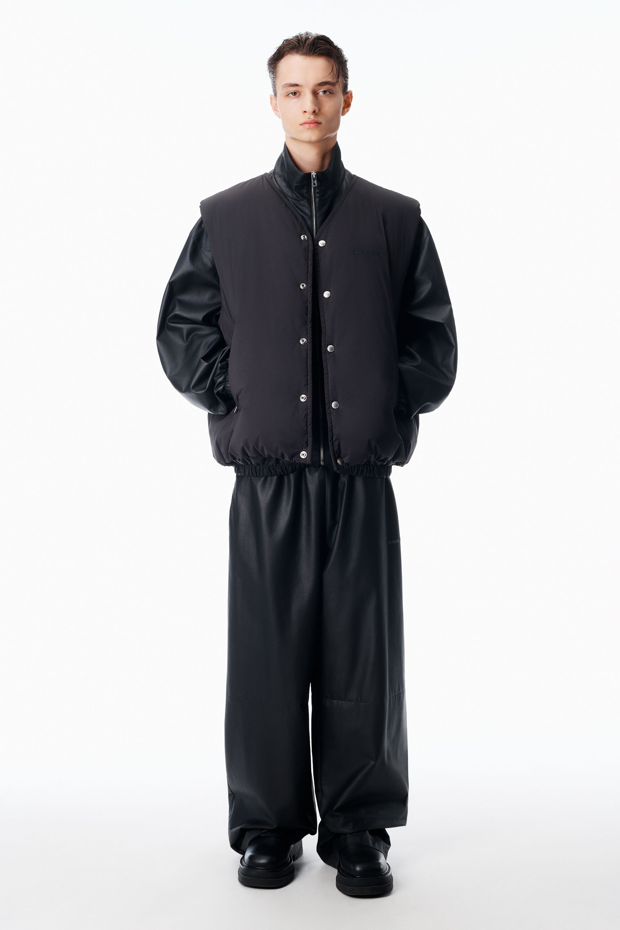 6WC1262301001F.jpg?sw=1440