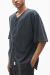 Alexander Wang washed black oversize-baseballhemd aus baumwolljersey