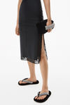 alexander wang scrunchiee 天鹅绒迷你手袋 black