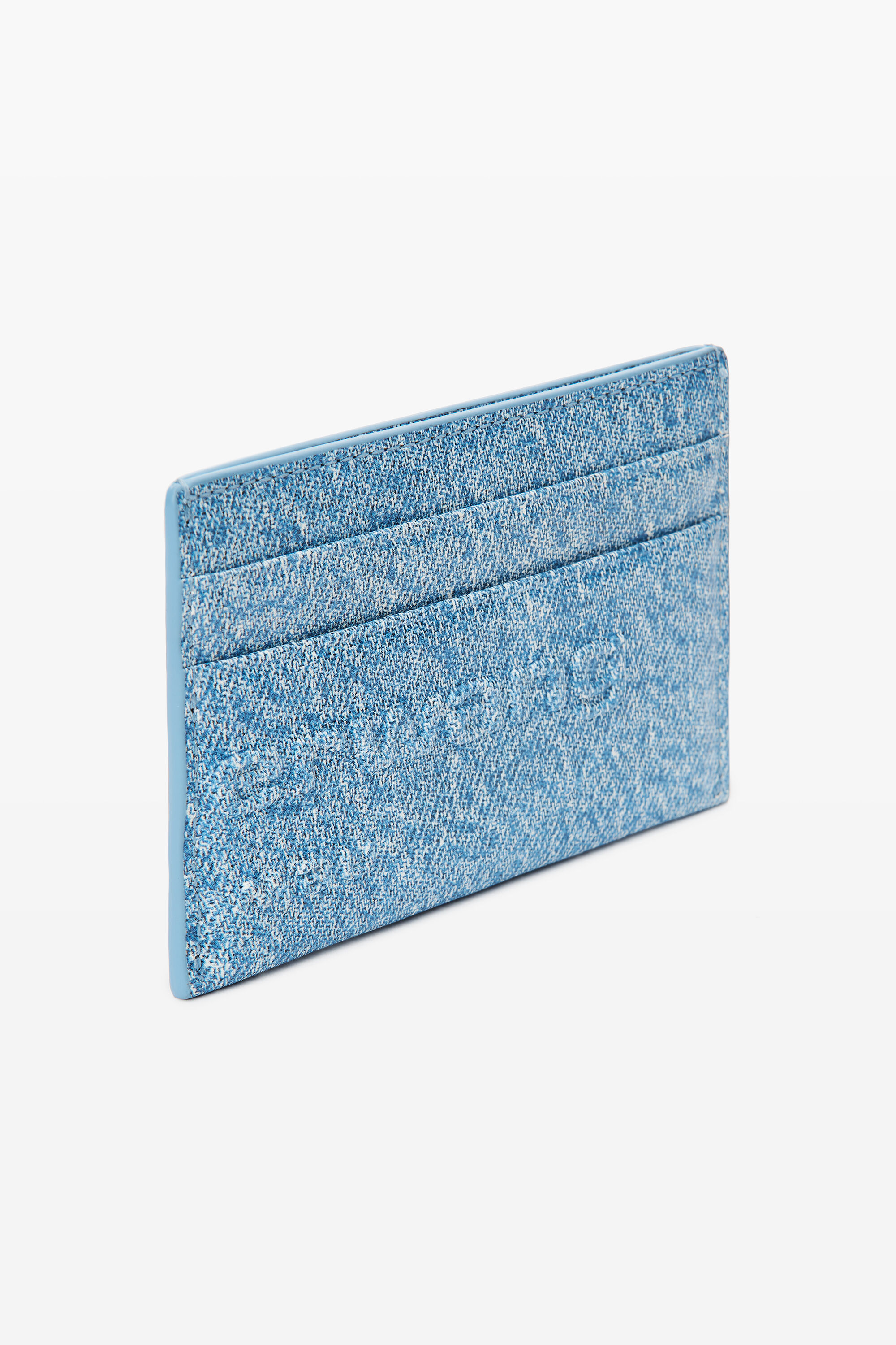 70124W02L473D.jpg?sw=1024