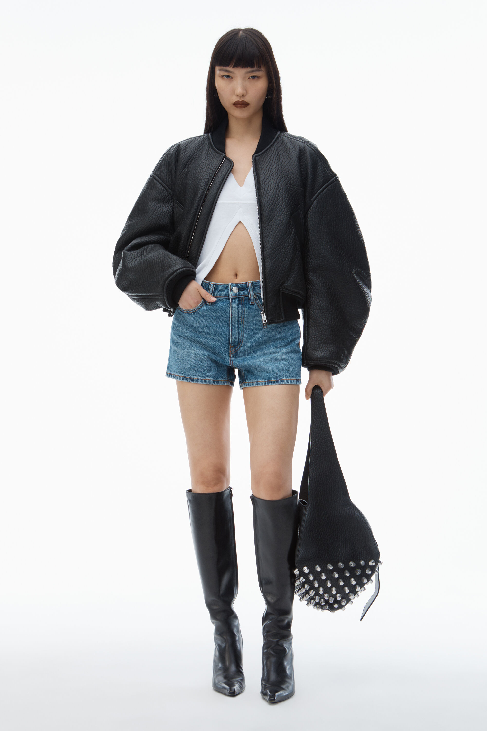 4DC3234177473F.jpg?sw=512