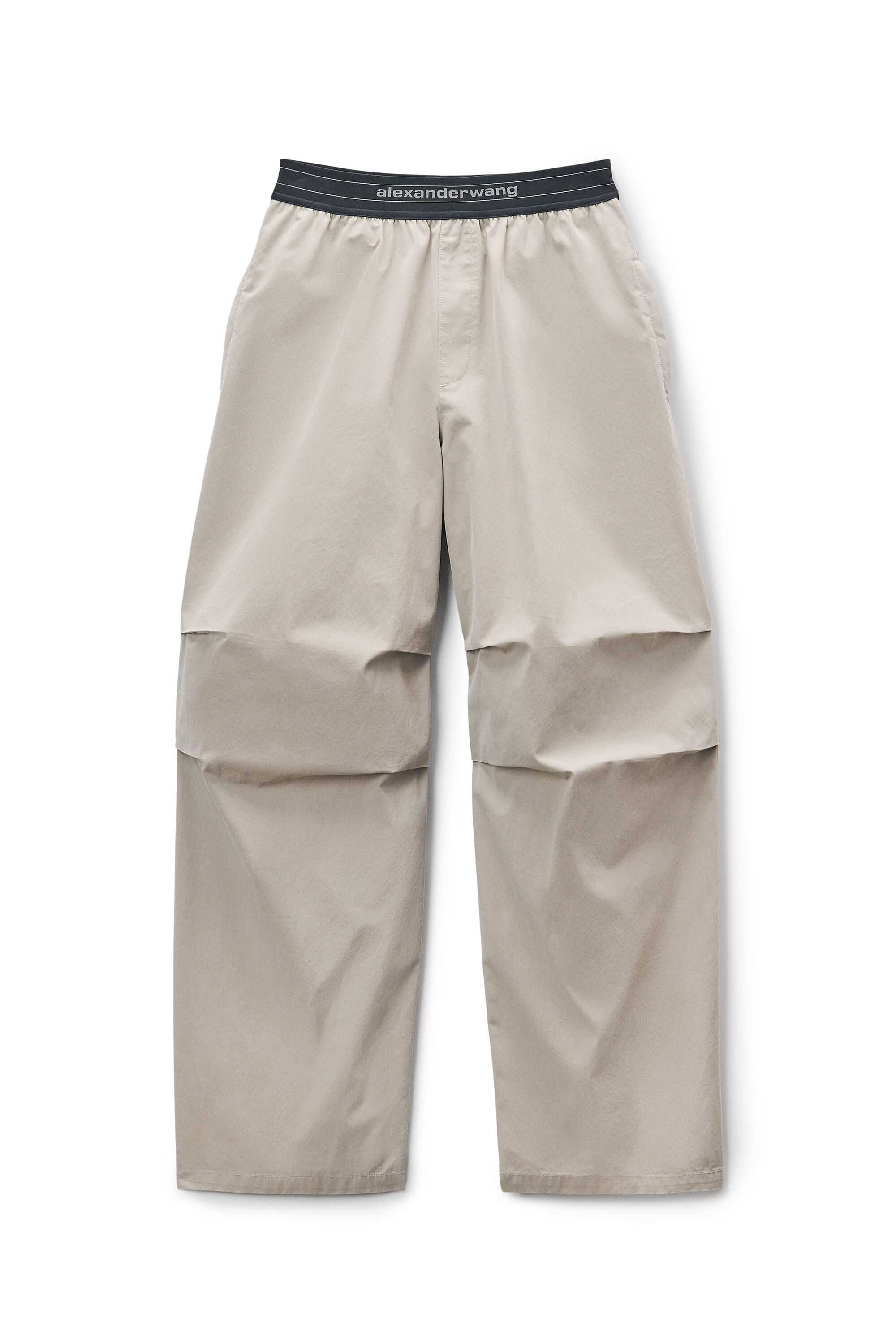 1WC4254924051B.jpg?sw=680