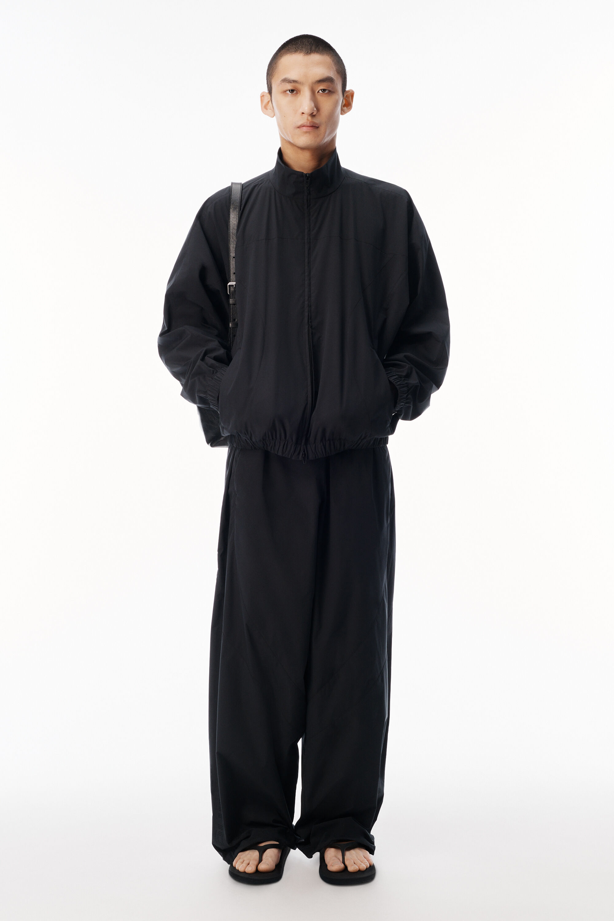alexanderwang アレキサンダーワング パーフォレーテッド ロゴ alexanderwang アレキサンダーワング パーフォレーテッド ロゴ