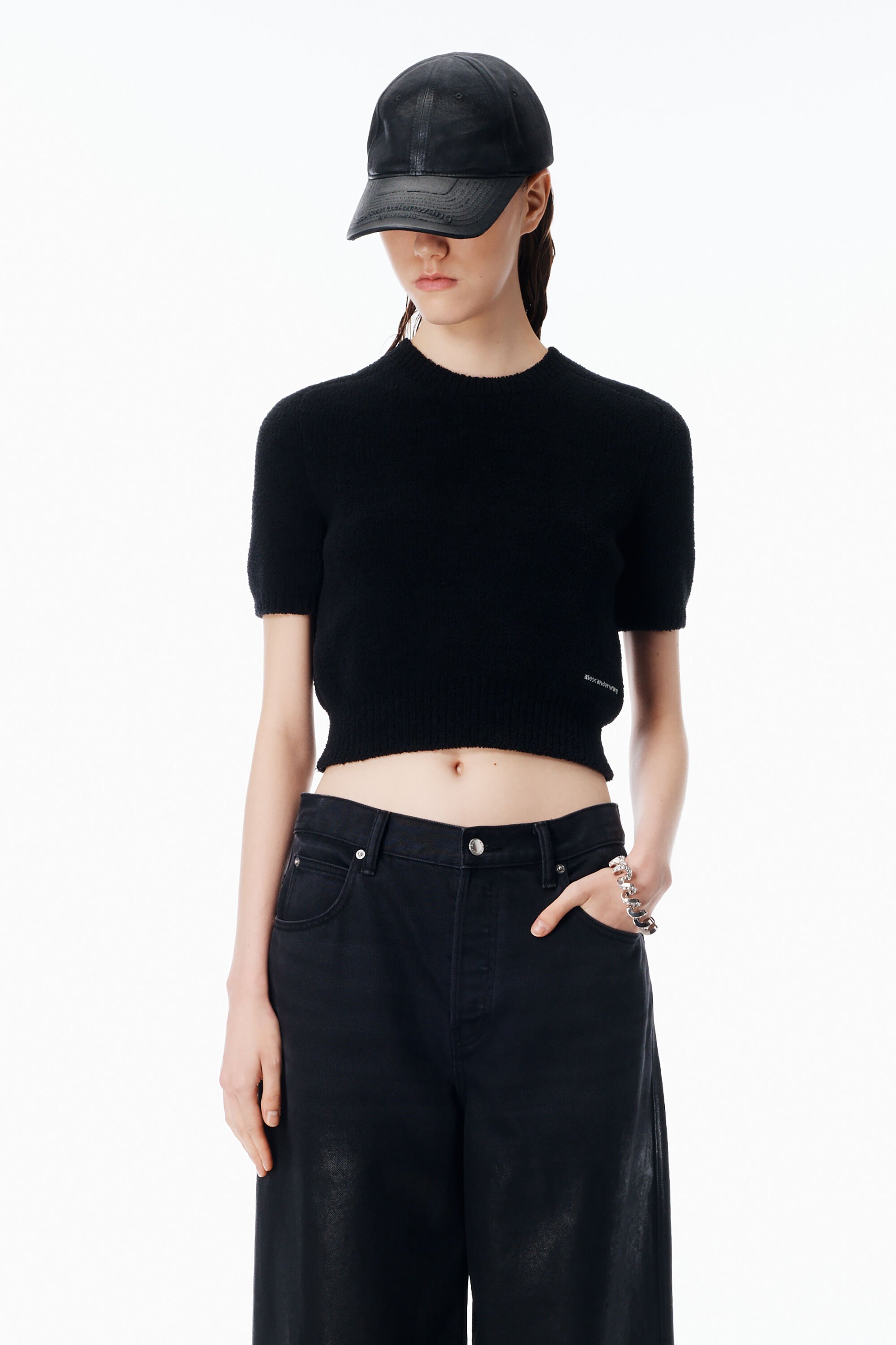 Short Sleeve Crewneck Tee Cropped in BLACK | alexanderwang®
