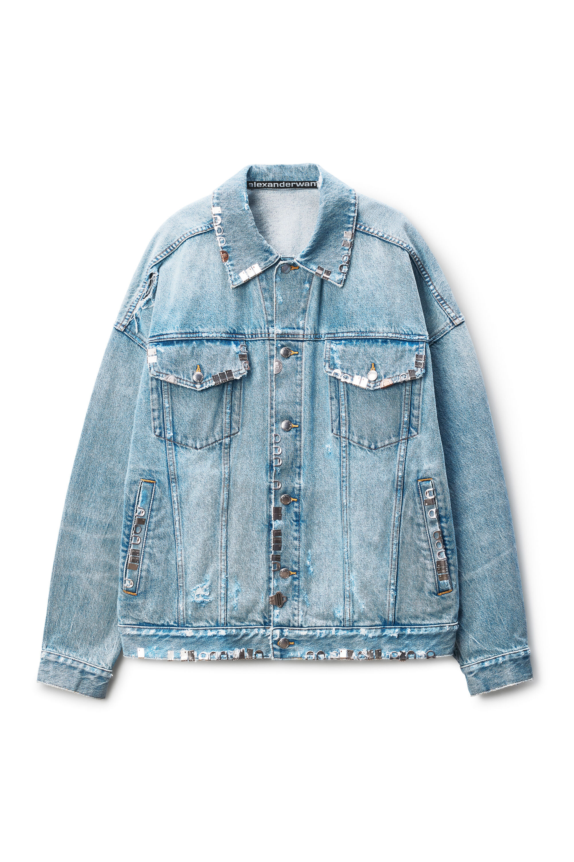 UDC3252778496AB.jpg?sw=1200