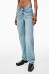 alexander wang denim-jeans mit v-front und logoschild vintage faded indigo