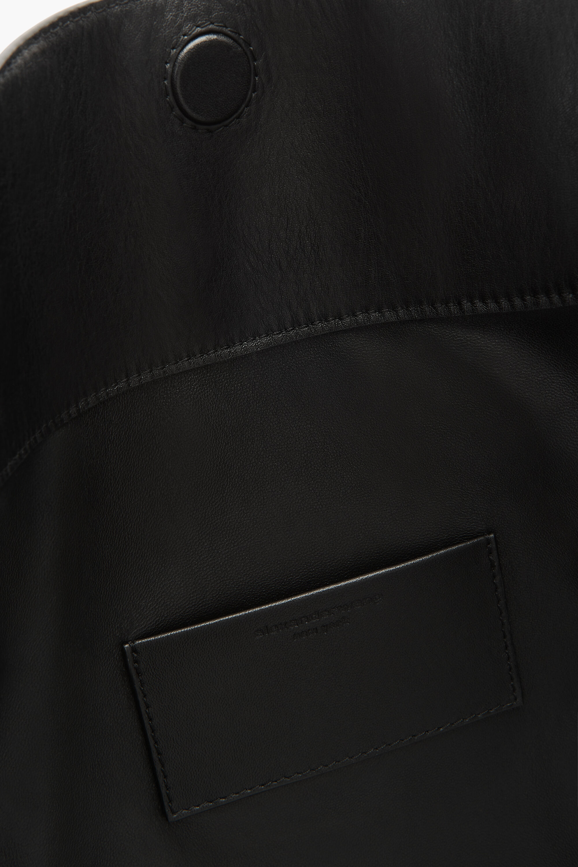AlexanderWang★ Dome レザー ショルダーバッグ DOME SMALL SHOULDER BAG IN SMOOTH COW LEATHER