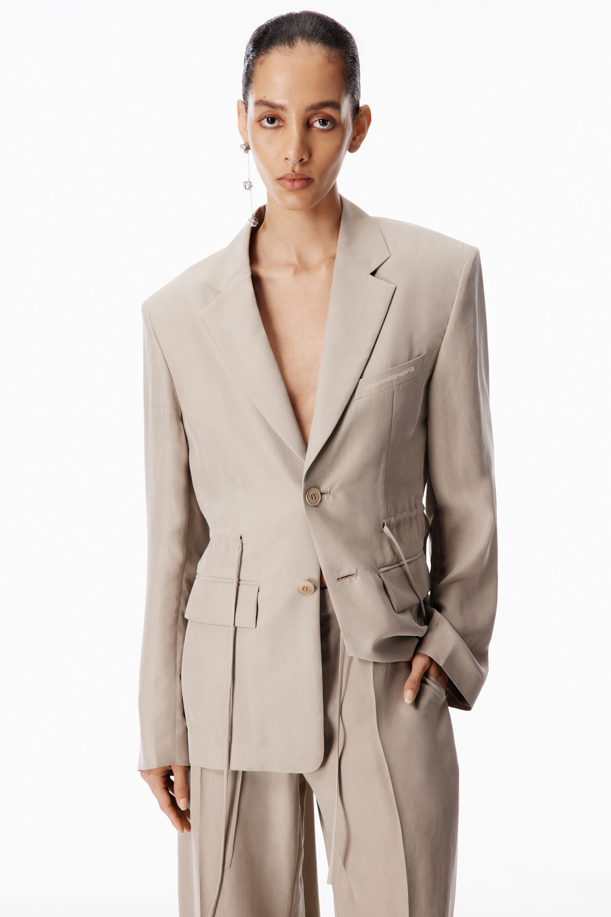パンツ by drew cweic Drawcord Mid-Rise Tailored Pant in ARMY TAN | alexanderwang®