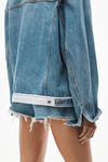 alexander wang logo trucker jacket in denim vintage light indigo