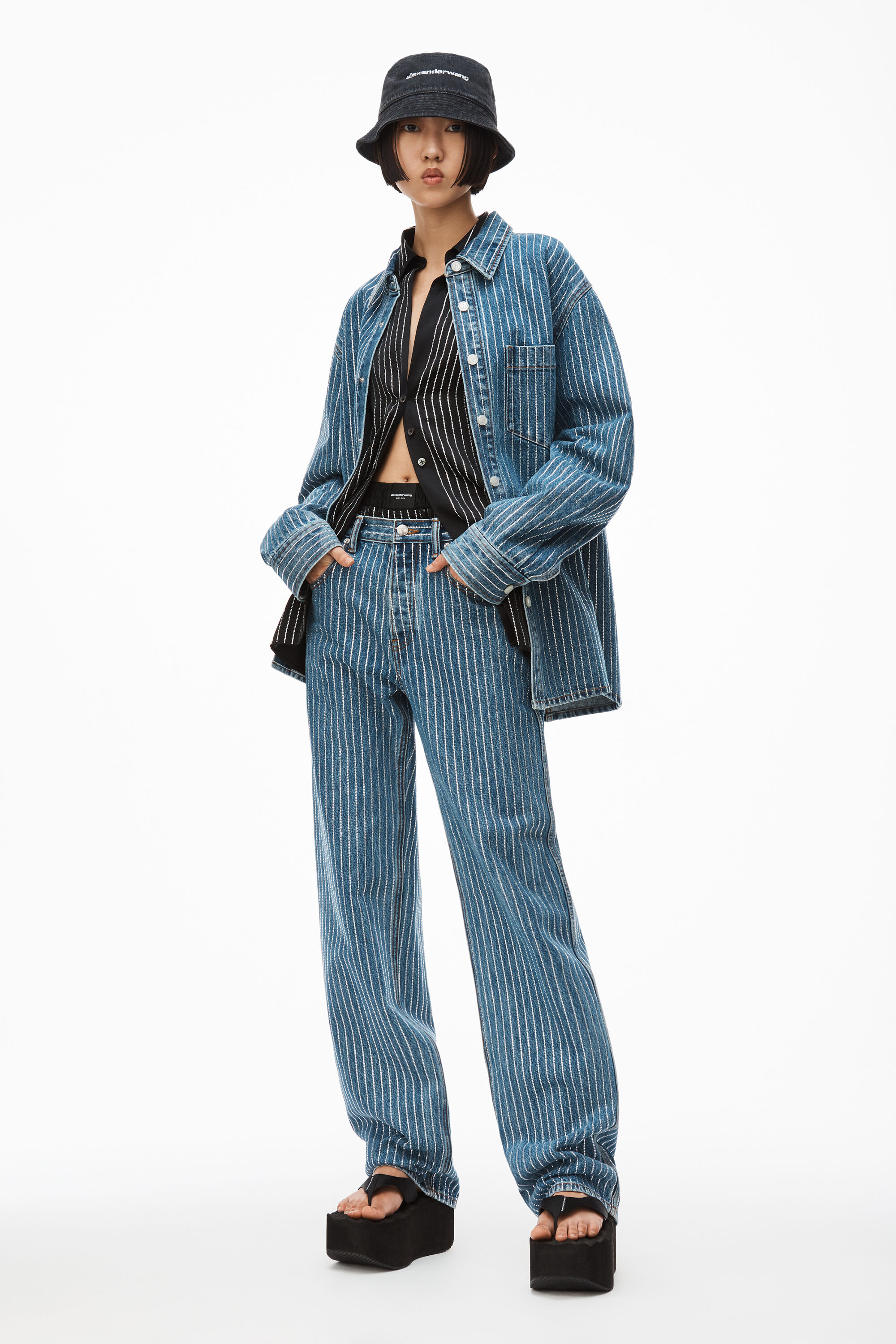 【現金特価】 【Alexander Wang】 クリスタルストライプ デニム ハーフパンツ デニム・ジーパン alexanderwang CRYSTAL STRIPE SKATER PANT IN DENIM DEEP BLUE