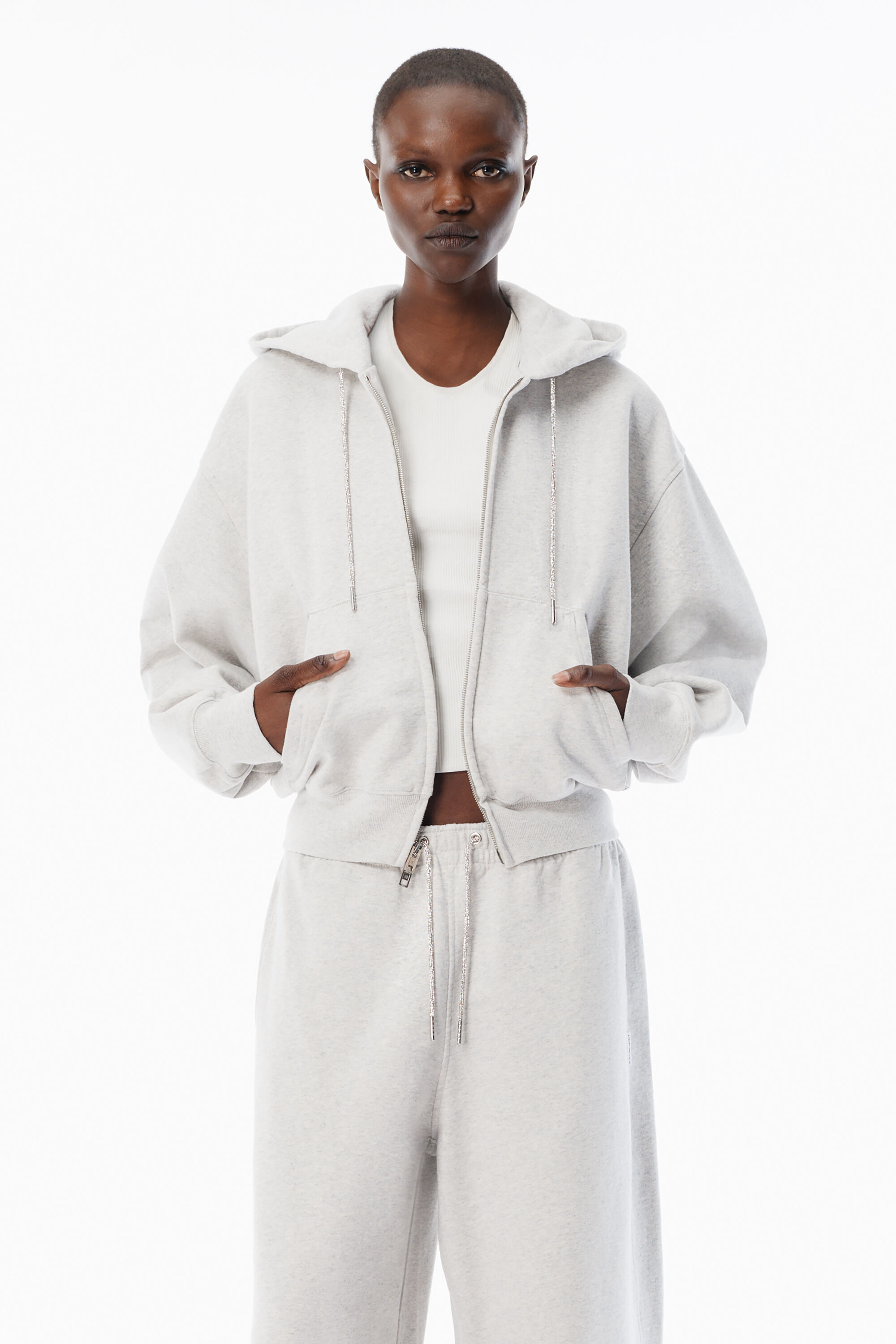 4CC1252112050F.jpg?sw=1200