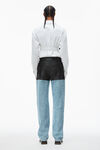 alexander wang überlange denim-jeans mit lederpartie vintage faded indigo