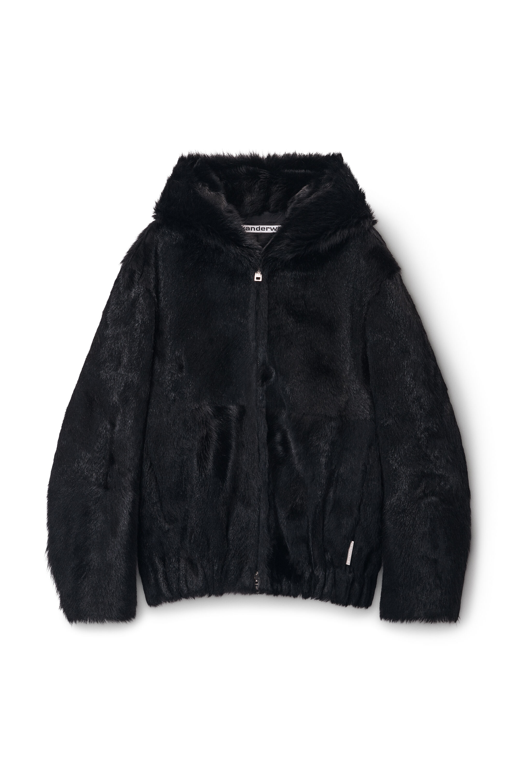 UWC1252056001B.jpg?sw=680