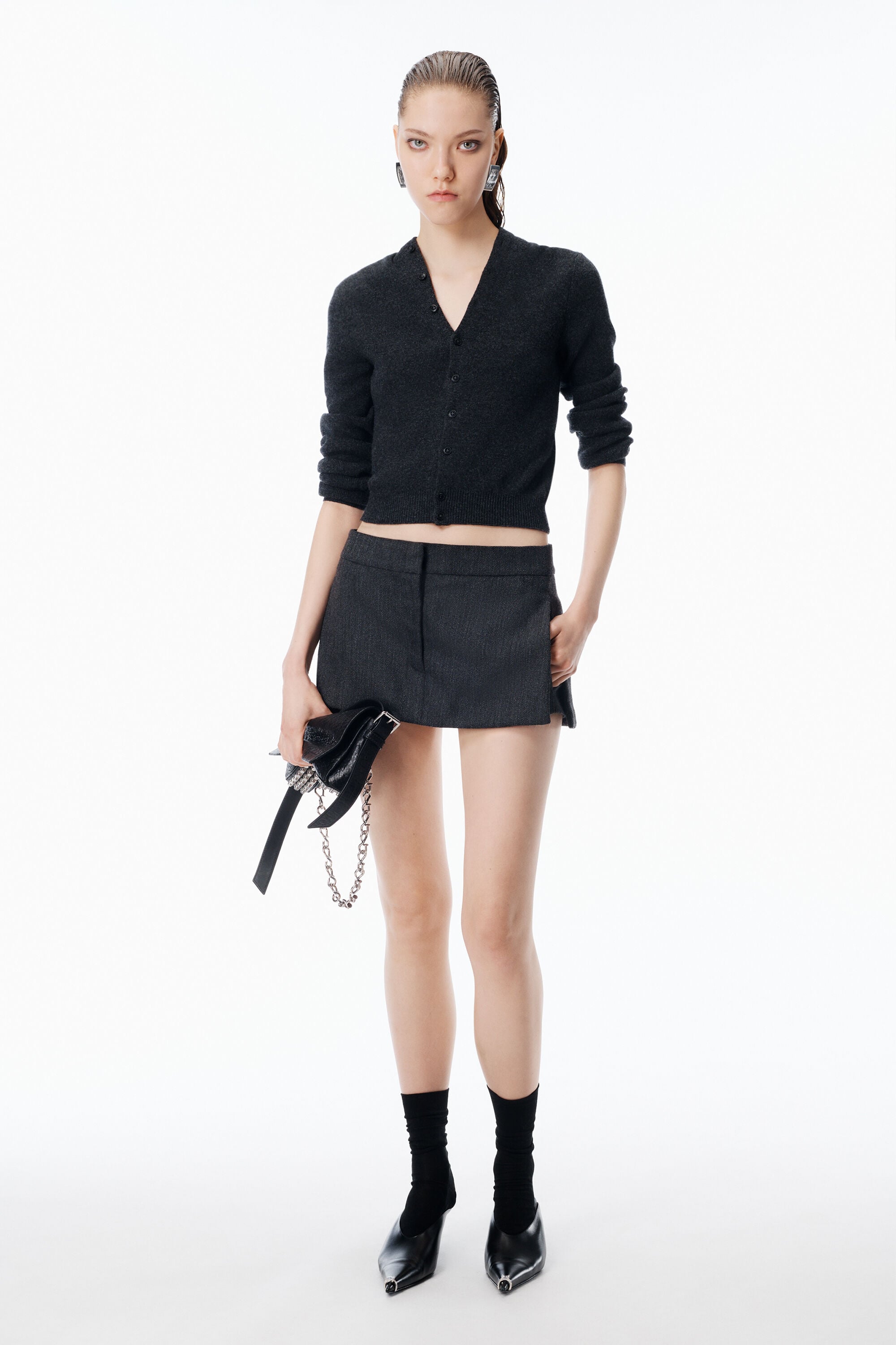 R⭐︎alexanderwang ブラックショートパンツ Tailored Mini Skort in Wool in BLACK/CHARCOAL | alexanderwang®