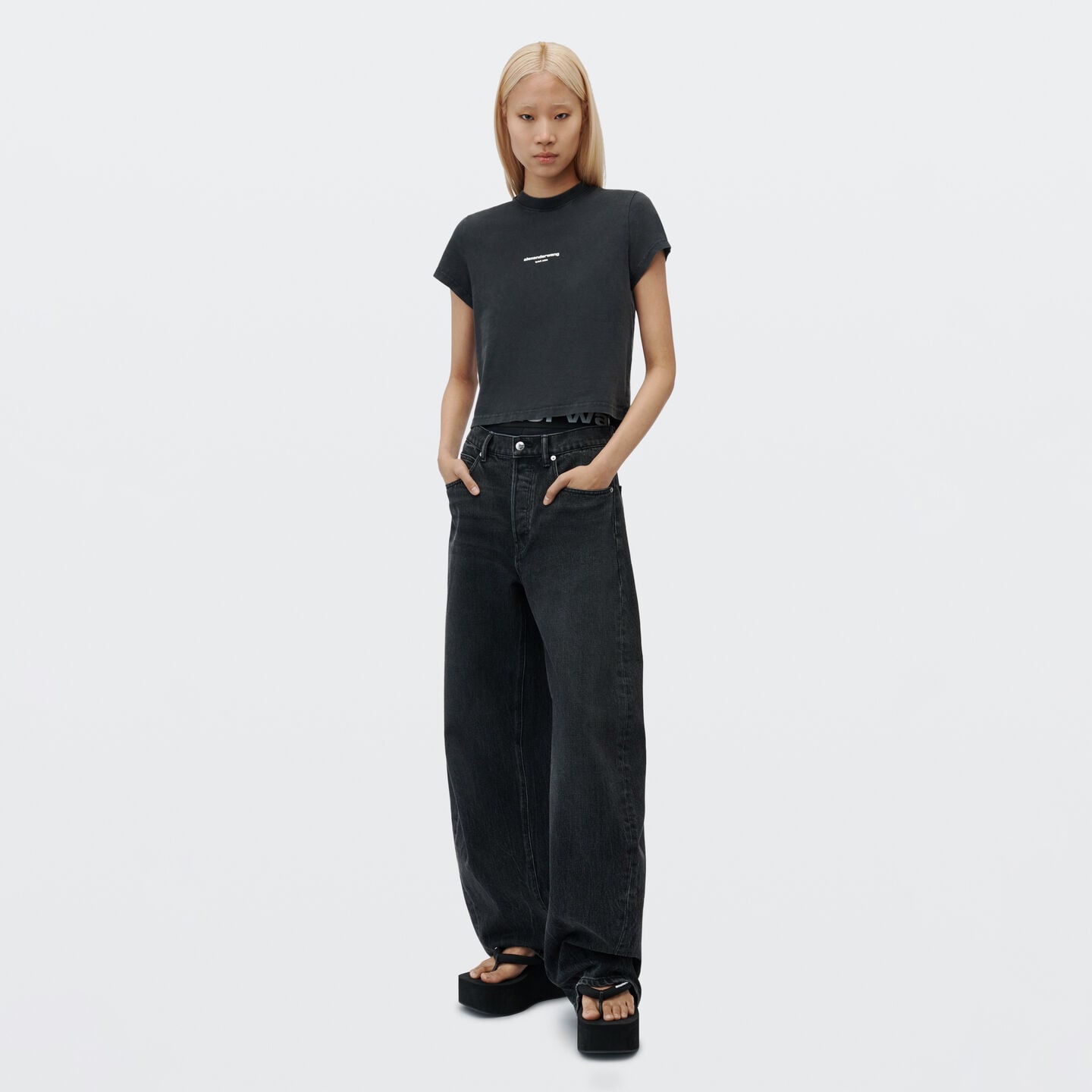 Alexander Wang Float Mid Rise Relaxed Jean In Faded Black