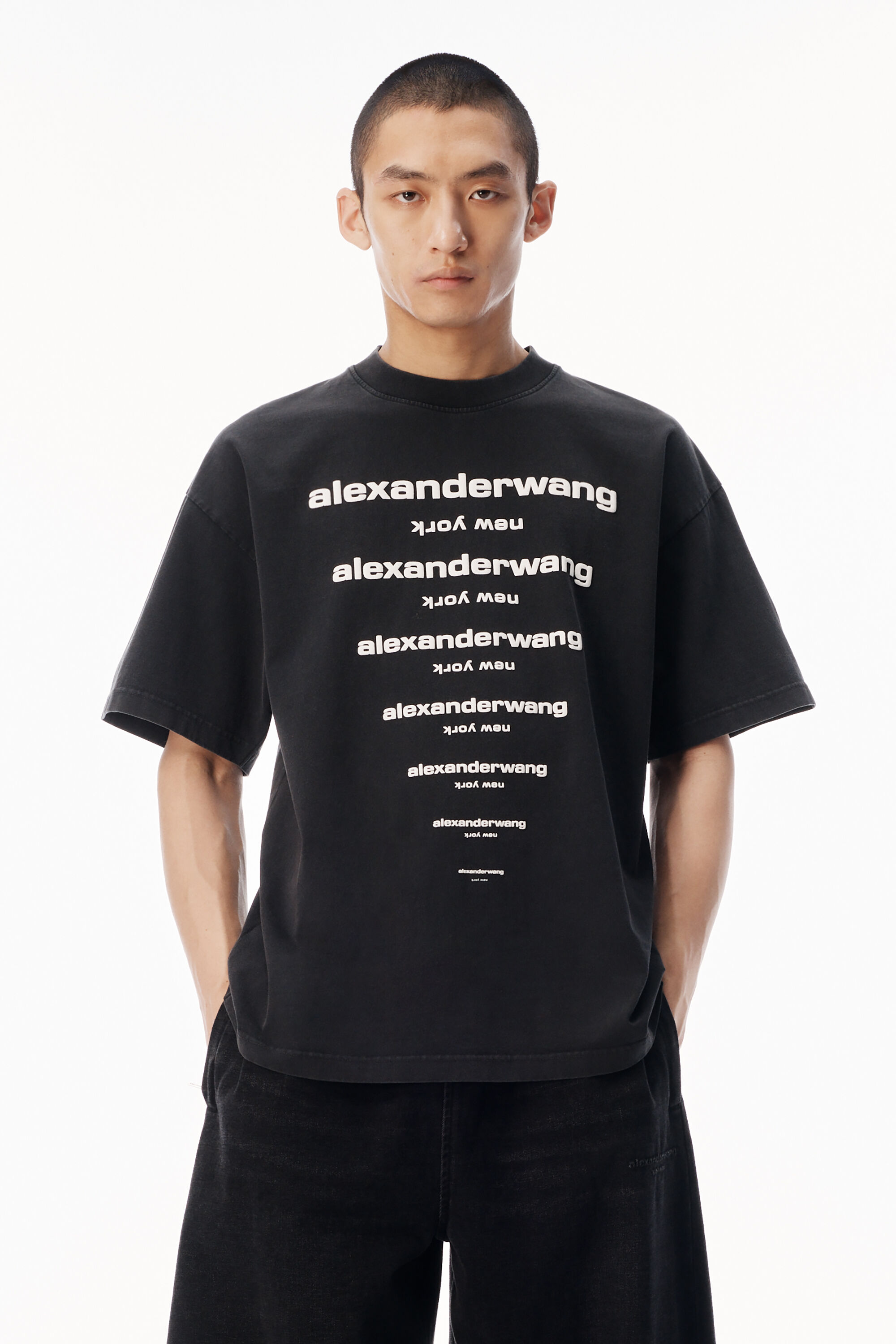 GRADIENT LOGO SHORT SLEEVE TEE in WASHED BLACK | alexanderwang®
