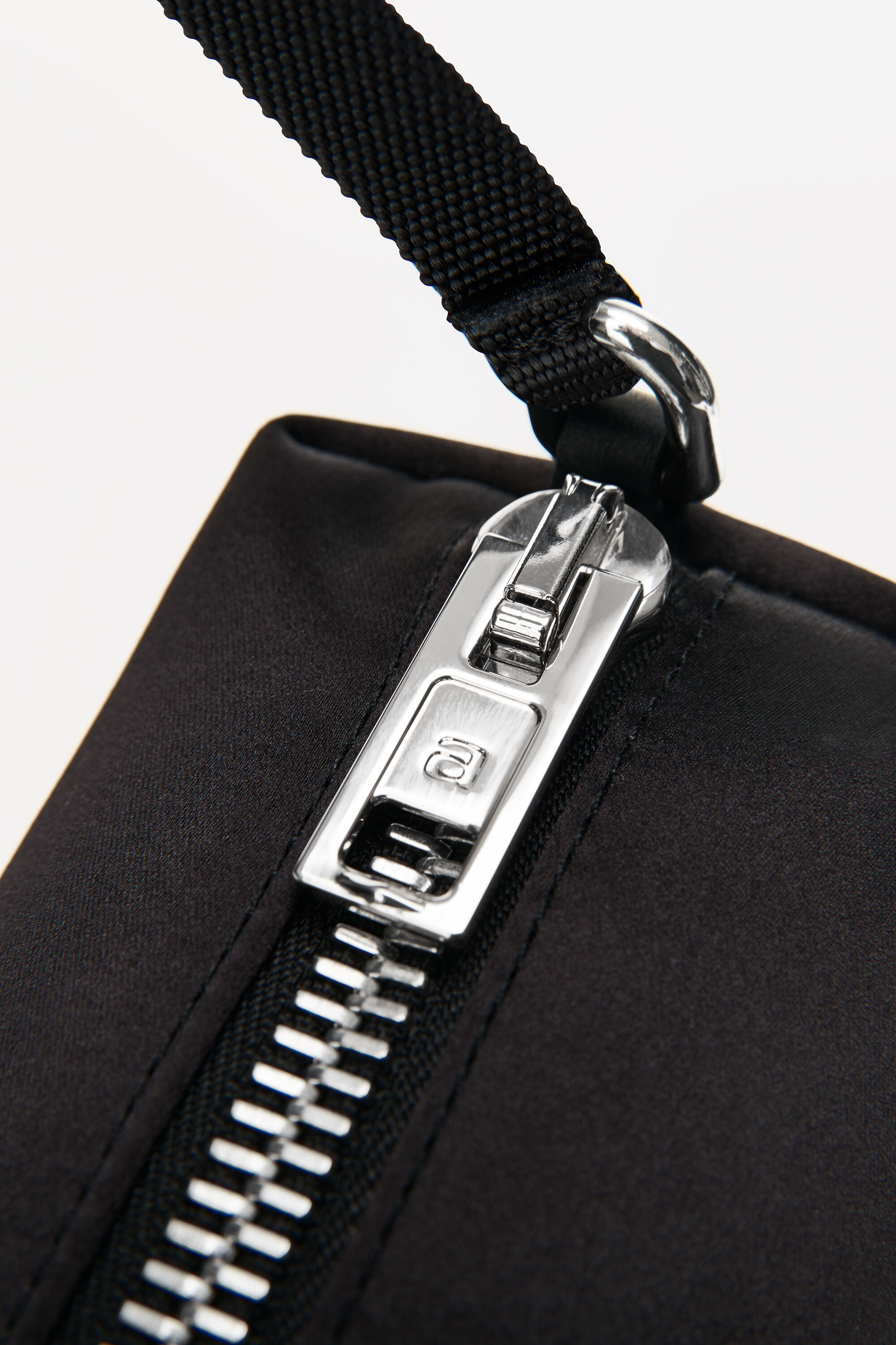 alexanderwang アレキサンダーワング HEIRESS サテン ポーチ BLACK