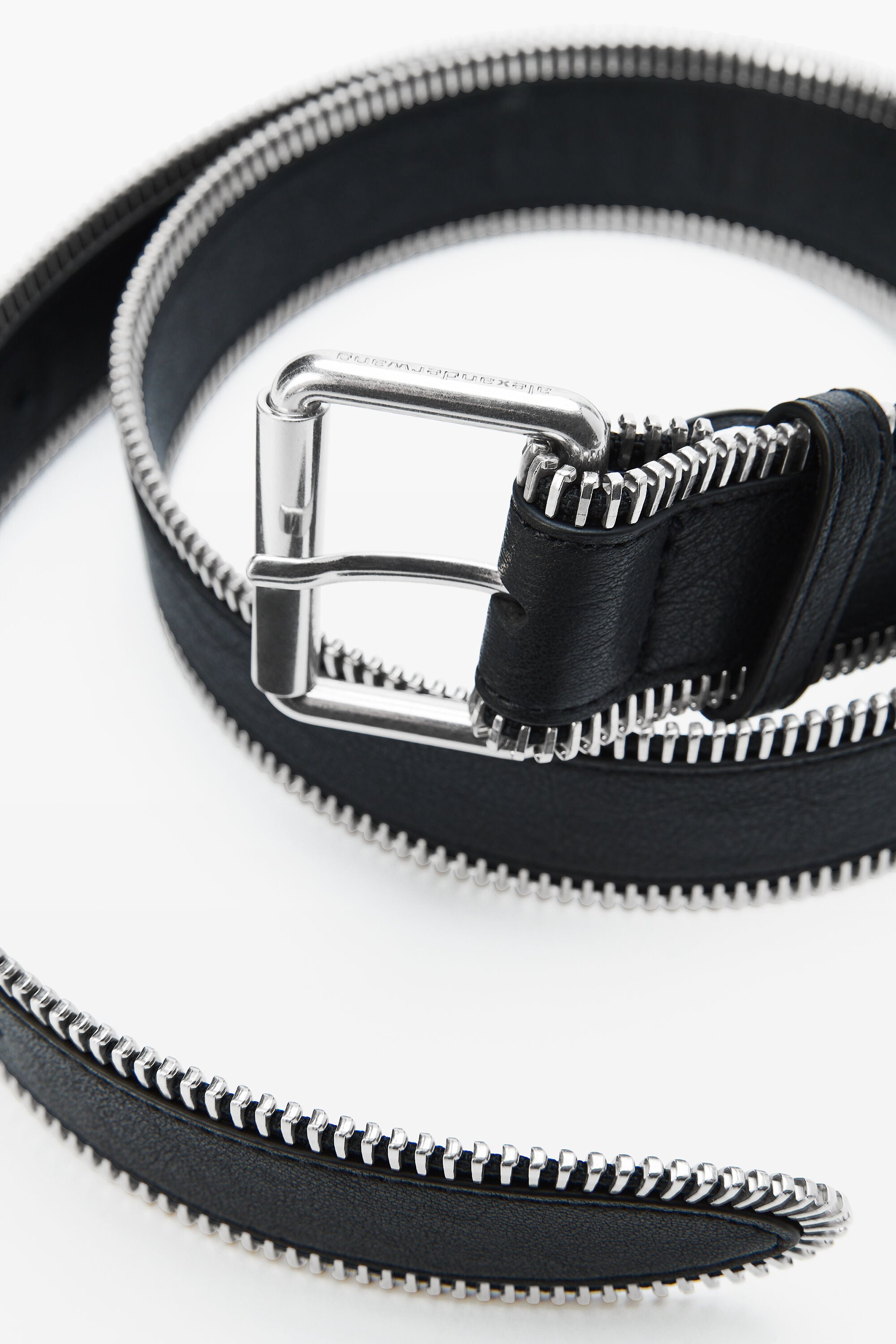 Thin Zipper Belt in Crinkle Leather in BLACK/SILVER | alexanderwang®