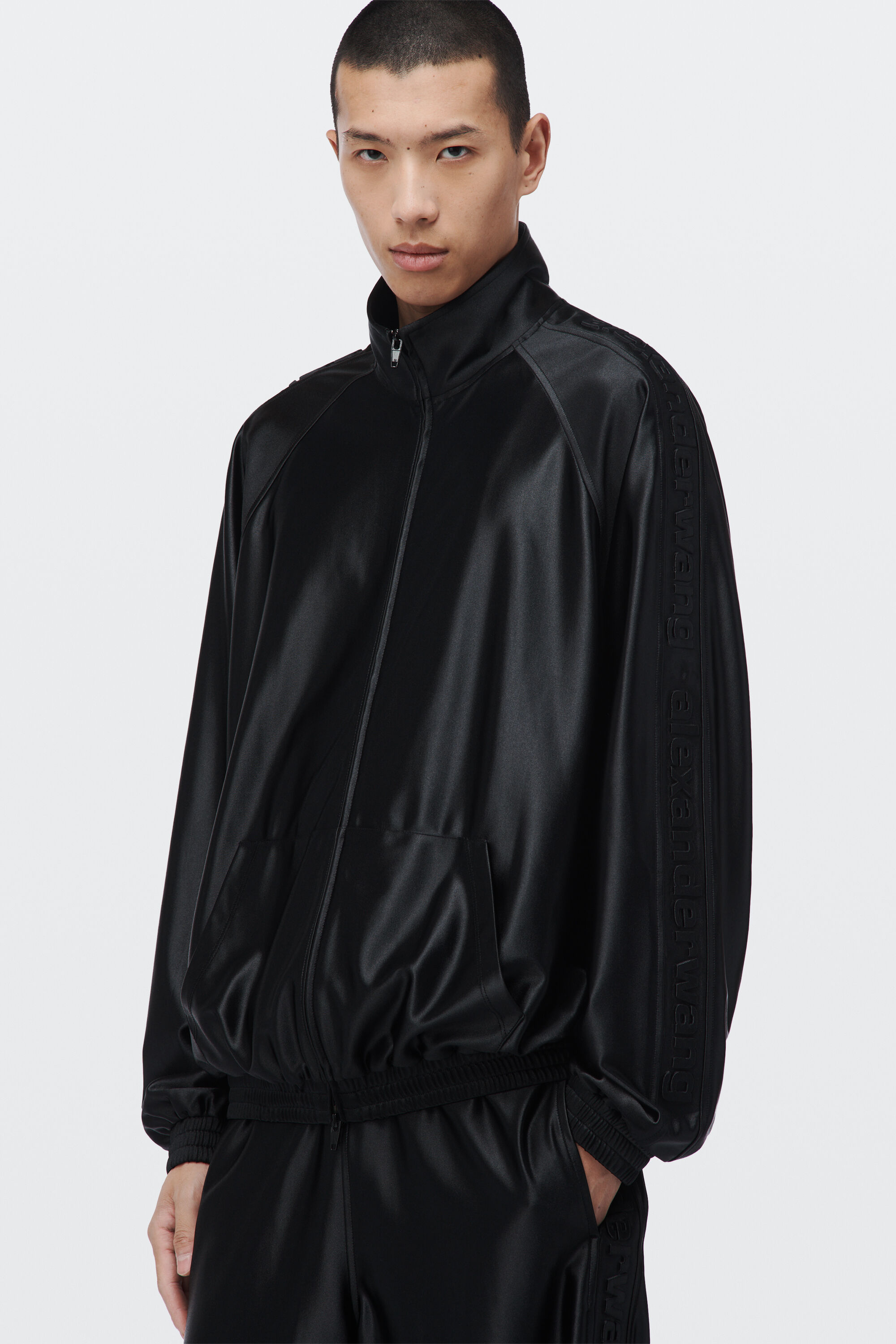 alexanderwang アレキサンダーワング エンボスロゴ パネル トラック